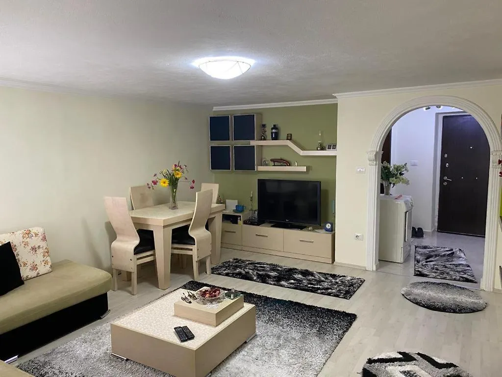 Lula Guesthouse Gjirokastër Albanien
